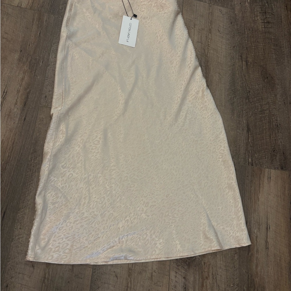 Cream leopard print skirt